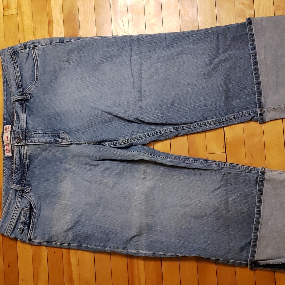 Mossimo Cuffed Crop Jean 26W